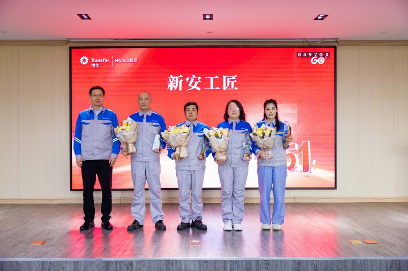 17465881123336831roA.jpg 0I4A2703.jpg