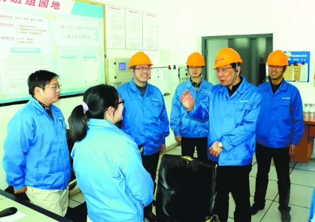 1458176199440067wnLp.jpg 640.webp (8).jpg